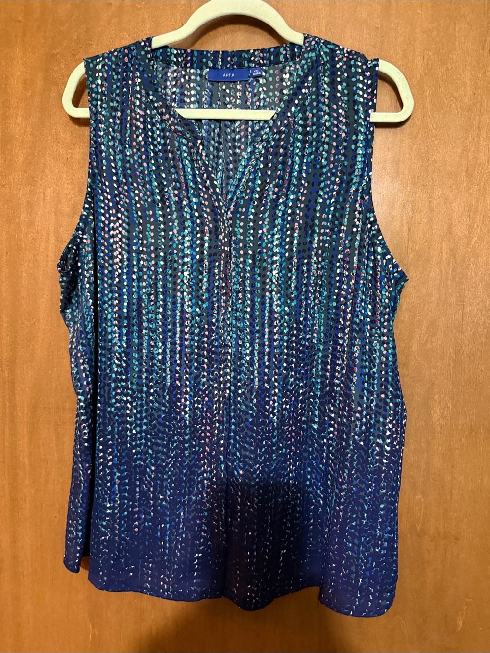 NWOT Apt. 9 Navy Multicolor Dot-Stripe Sleeveless V-Neck Tank